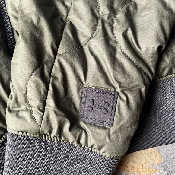 Under Armour Women's Unstoppable Reactor Reversible Bomber Medium - Picture 2 of 13